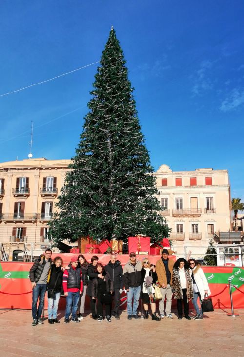 VISITA AI MERCATINI DI NATALE, TRA FASCINO E TRADIZIONE